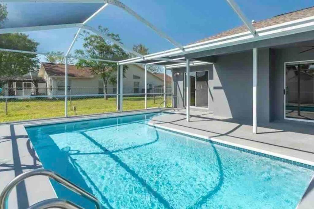 Manatee Oasis Weeki Wachee Family Fun Pool Home سبرينغ هيل المظهر الخارجي الصورة